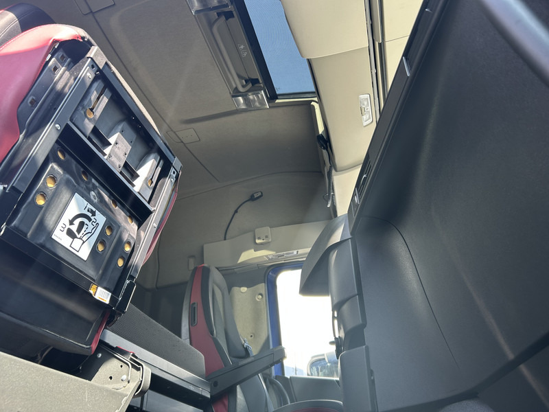 Cabeza tractora Volvo FH 420 Globetrotter / 921 dkm / 2 Tanks / VEB+ / NL Truck: foto 8