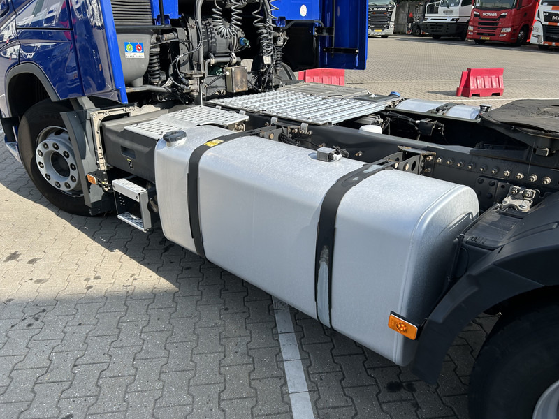 Cabeza tractora Volvo FH 420 Globetrotter / 921 dkm / 2 Tanks / VEB+ / NL Truck: foto 17