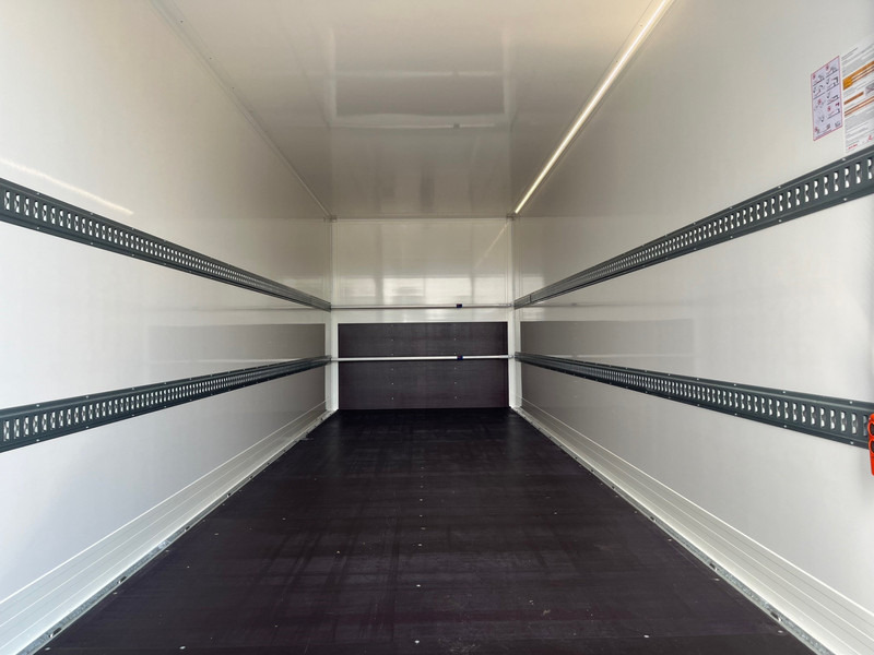 DAF LF 230 FA 18 Ton Box met Laadklep / Te huur - Bel 013-7200971 voor de mogelijkheden ! - Camión caja cerrada: foto 3 DAF LF 230 FA 18 Ton Box met Laadklep / Te huur - Bel 013-7200971 voor de mogelijkheden ! - Camión caja cerrada: foto 3