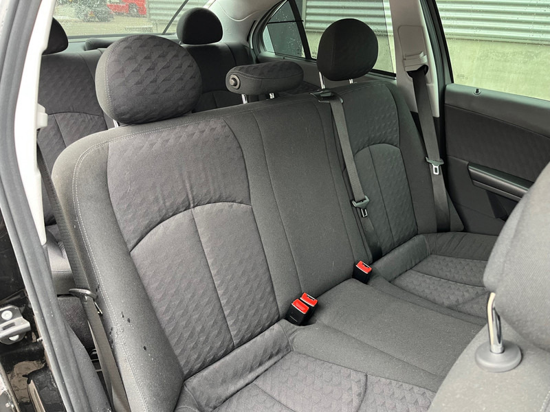 Mercedes-Benz E-Klasse / Limousine / 240 Avantgarde / 4-Matic / 8-pers / APK/TUV 09-2026 / - Sedan: foto 5 Mercedes-Benz E-Klasse / Limousine / 240 Avantgarde / 4-Matic / 8-pers / APK/TUV 09-2026 / - Sedan: foto 5