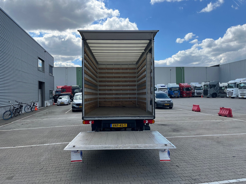 Mercedes-Benz Sprinter 515 1.9 CDI / Box 4.4 mtr / Laadklep / Zijdeur - Furgoneta caja cerrada: foto 5 Mercedes-Benz Sprinter 515 1.9 CDI / Box 4.4 mtr / Laadklep / Zijdeur - Furgoneta caja cerrada: foto 5