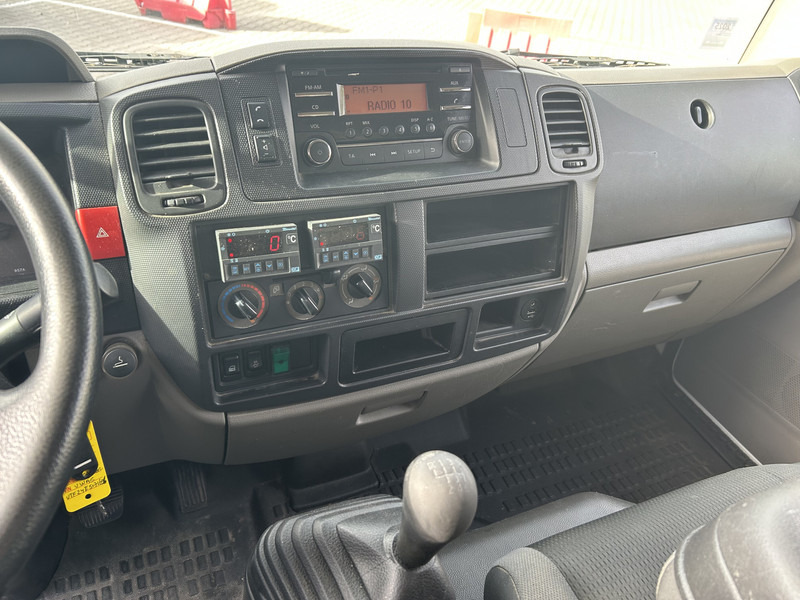 Nissan Cabstar NT400 / Duo Temp Frigo -30 gr / 175 dkm/ Blad - Blad / BE Van - Furgoneta frigorifica: foto 5 Nissan Cabstar NT400 / Duo Temp Frigo -30 gr / 175 dkm/ Blad - Blad / BE Van - Furgoneta frigorifica: foto 5