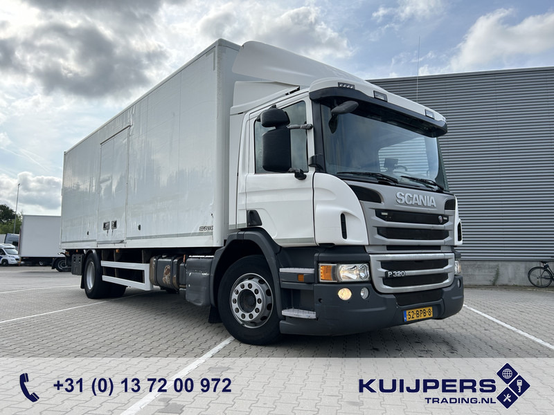 Scania P 320 / 18 ton / 545 dkm / Box 8 mtr / Loadlift / APK TUV 08-25 - Camión caja cerrada: foto 1 Scania P 320 / 18 ton / 545 dkm / Box 8 mtr / Loadlift / APK TUV 08-25 - Camión caja cerrada: foto 1