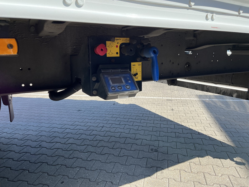 Semirremolque caja cerrada Schmitz Cargobull SCB S2 / Box Trailer / 2 axle Disk / NL Trailer / APK TUV 05-26: foto 7 Semirremolque caja cerrada Schmitz Cargobull SCB S2 / Box Trailer / 2 axle Disk / NL Trailer / APK TUV 05-26: foto 7