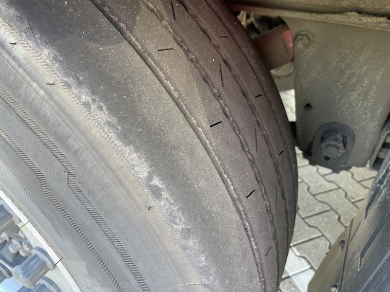 Semirremolque caja cerrada Schmitz Cargobull SCB S2 / Box Trailer / 2 axle Disk / NL Trailer / APK TUV 05-26: foto 9 Semirremolque caja cerrada Schmitz Cargobull SCB S2 / Box Trailer / 2 axle Disk / NL Trailer / APK TUV 05-26: foto 9