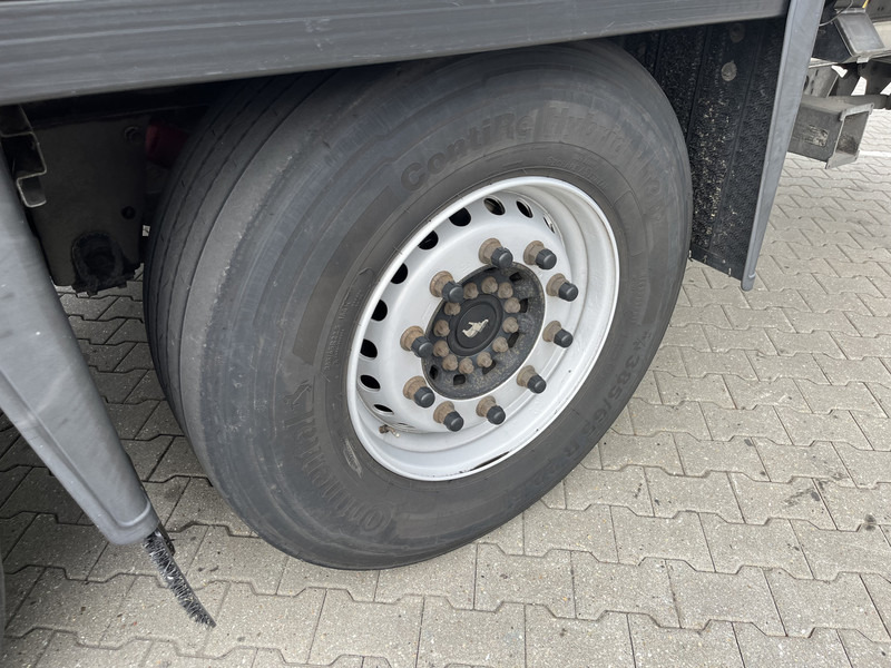 Semirremolque caja cerrada Schmitz Cargobull SCB S2 / Box Trailer / 2 axle / Loadlift / APK TUV 04-26: foto 11
