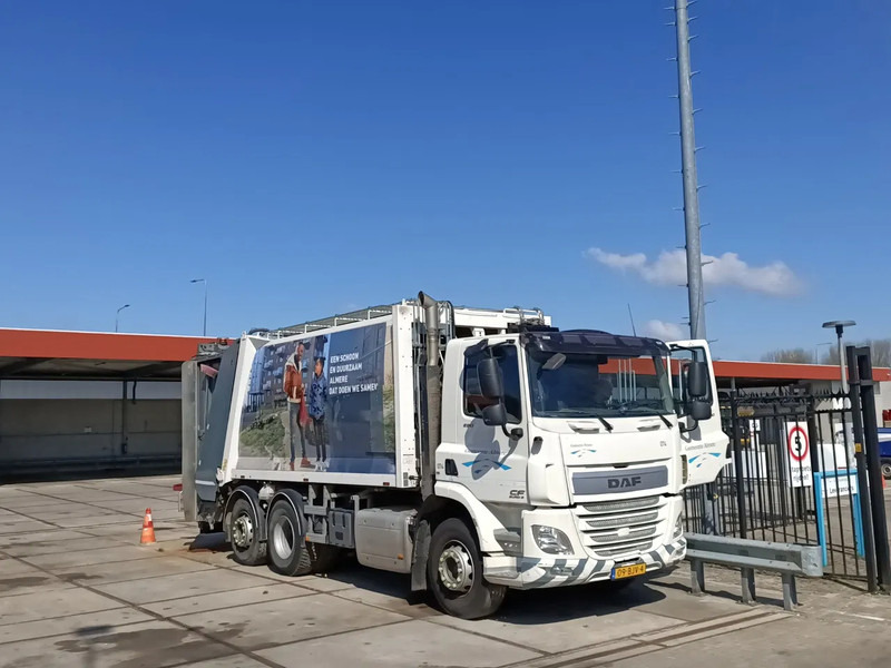 DAF CF 290 CF 290 FAN achterlader Zoeller Ekopres Medium - Camión de basura: foto 1 DAF CF 290 CF 290 FAN achterlader Zoeller Ekopres Medium - Camión de basura: foto 1
