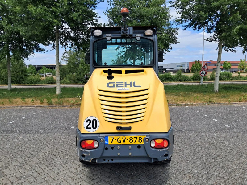 Gehl M9230 AL650 - Cargadora: foto 4 Gehl M9230 AL650 - Cargadora: foto 4