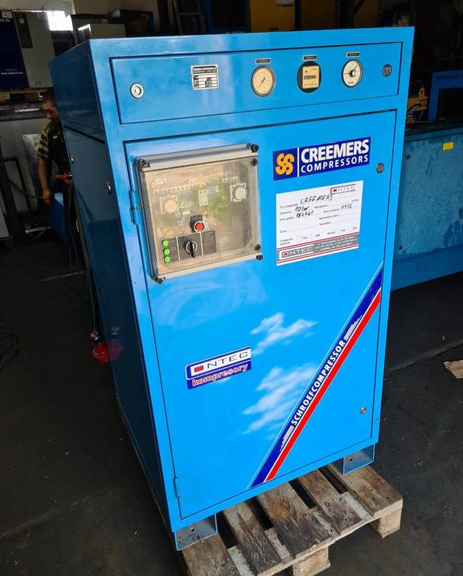 Kompresor śrubowy CREEMERS 18,5 kw - Compresor de aire: foto 1 Kompresor śrubowy CREEMERS 18,5 kw - Compresor de aire: foto 1