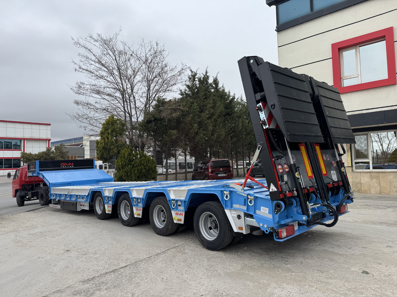GVN Trailer 4 AXLE LOWBED WITH WHEEL RECESSES - Semirremolque góndola rebajadas: foto 1 GVN Trailer 4 AXLE LOWBED WITH WHEEL RECESSES - Semirremolque góndola rebajadas: foto 1