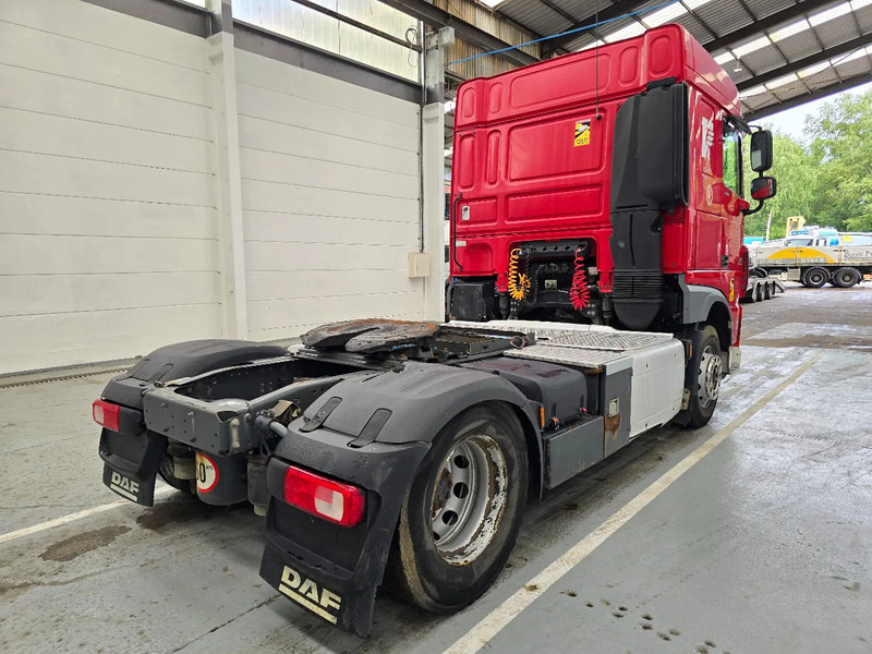 Cabeza tractora DAF XF 460 SPACECAB / RETARDER /MANUEL: foto 6