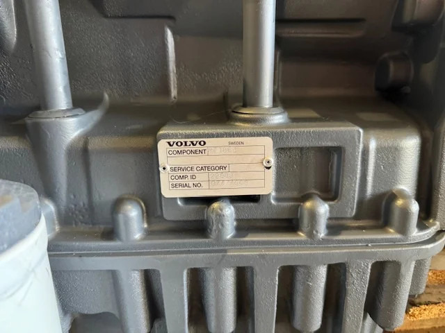 Volvo Versnellingsbak PT1862 PT1863 22640 22650 22689 - Caja de cambios para Dúmper articulado: foto 2 Volvo Versnellingsbak PT1862 PT1863 22640 22650 22689 - Caja de cambios para Dúmper articulado: foto 2