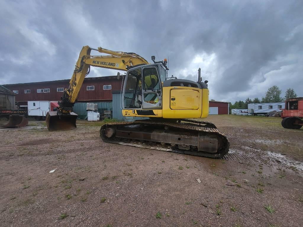 New Holland Kobelco E 235 B SR-2 - Excavadora de cadenas: foto 5 New Holland Kobelco E 235 B SR-2 - Excavadora de cadenas: foto 5