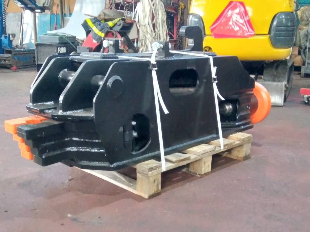 Tarfin RKH-1500 rail handling device - Hoja de bulldozer: foto 1 Tarfin RKH-1500 rail handling device - Hoja de bulldozer: foto 1