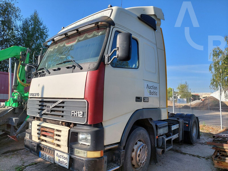 Volvo FH12 - Cabeza tractora: foto 1 Volvo FH12 - Cabeza tractora: foto 1