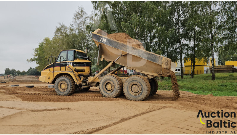 Caterpillar 730 - Dúmper articulado: foto 1 Caterpillar 730 - Dúmper articulado: foto 1