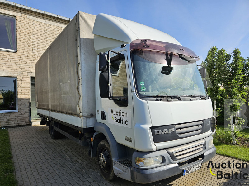 DAF 45.160 - Camión lona: foto 2 DAF 45.160 - Camión lona: foto 2