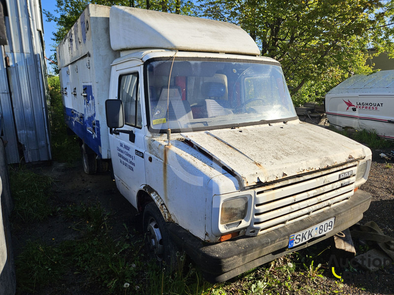 DAF V 400 - Furgoneta caja cerrada: foto 1 DAF V 400 - Furgoneta caja cerrada: foto 1