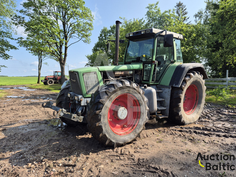 Fendt Favorit 824 - Tractor: foto 1 Fendt Favorit 824 - Tractor: foto 1