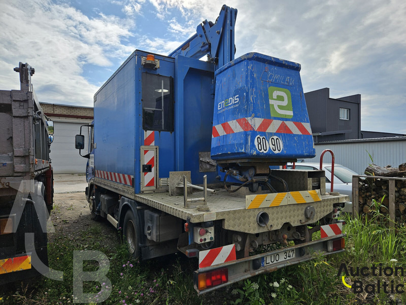 Iveco 100E 18 - Camión con plataforma elevadora: foto 4 Iveco 100E 18 - Camión con plataforma elevadora: foto 4