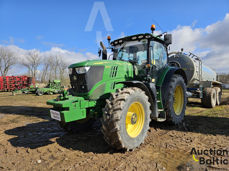 John Deere 6125 R - Tractor: foto 1 John Deere 6125 R - Tractor: foto 1