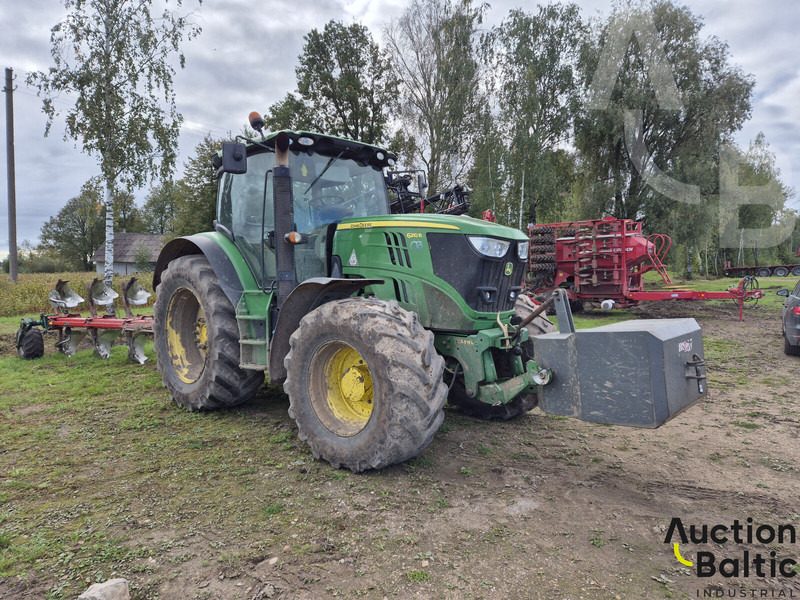 John Deere 6210 R - Tractor: foto 1 John Deere 6210 R - Tractor: foto 1