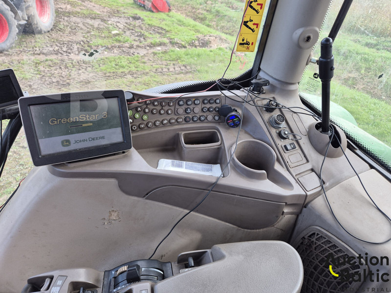 Tractor John Deere 6210 R: foto 9