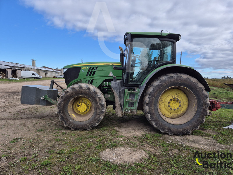 John Deere 6210 R - Tractor: foto 3 John Deere 6210 R - Tractor: foto 3