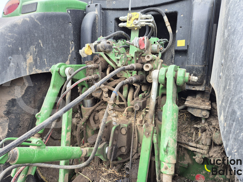Tractor John Deere 6210 R: foto 16