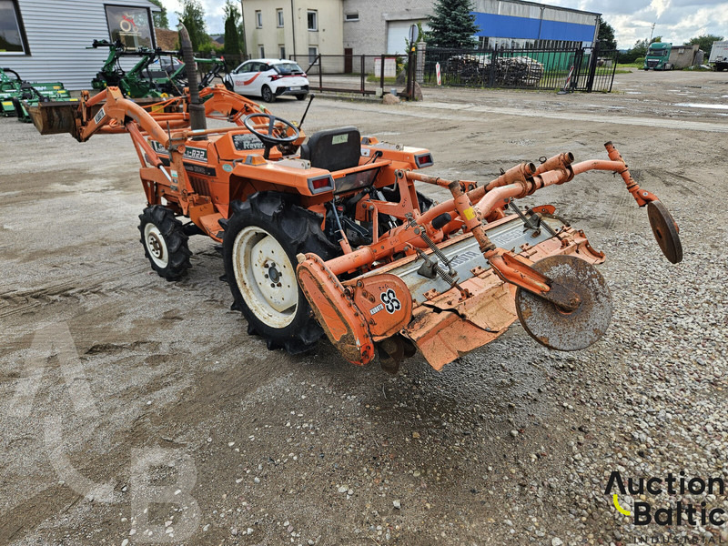 Kubota L1-R22 - Tractor: foto 3 Kubota L1-R22 - Tractor: foto 3