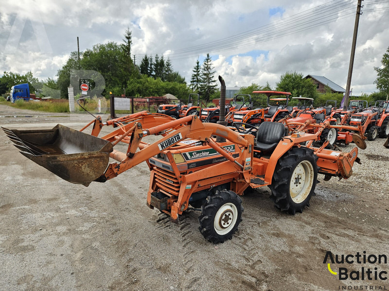 Kubota L1-R22 - Tractor: foto 1 Kubota L1-R22 - Tractor: foto 1