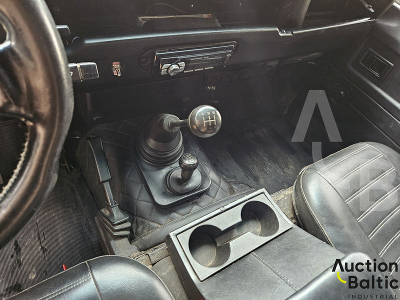 SUV/ Todoterreno Land Rover Defender 90: foto 9