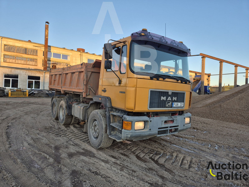 MAN 26.422 - Camión volquete: foto 4 MAN 26.422 - Camión volquete: foto 4