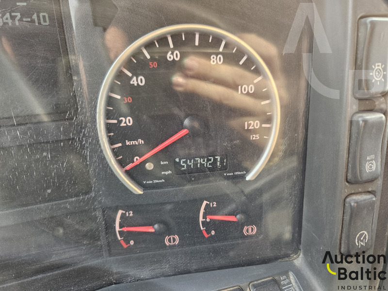 Camión volquete MAN 35.480: foto 11