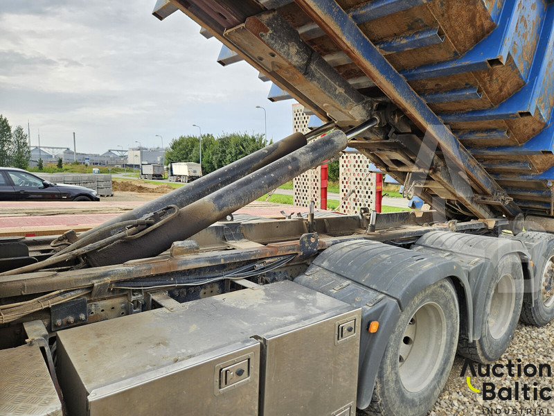 Camión volquete MAN 35.480: foto 17