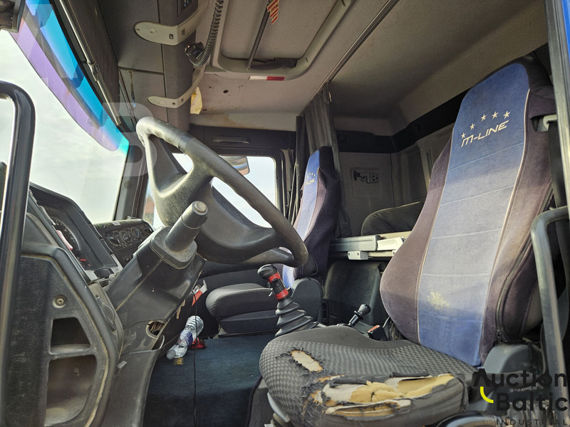 Camión volquete MAN 35.480: foto 9