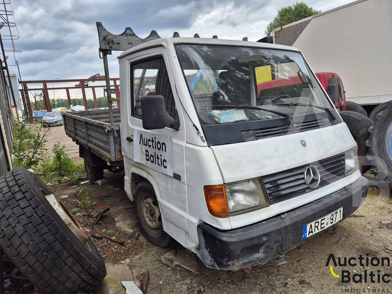 Mercedes-Benz 100-serie 100 D - Furgoneta caja abierta: foto 2 Mercedes-Benz 100-serie 100 D - Furgoneta caja abierta: foto 2