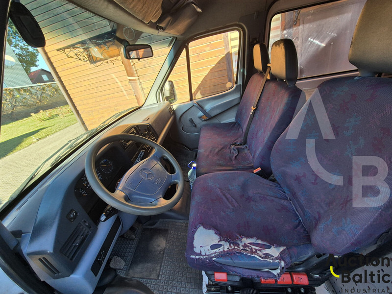 Furgón Mercedes-Benz 300-serie 312 D: foto 6