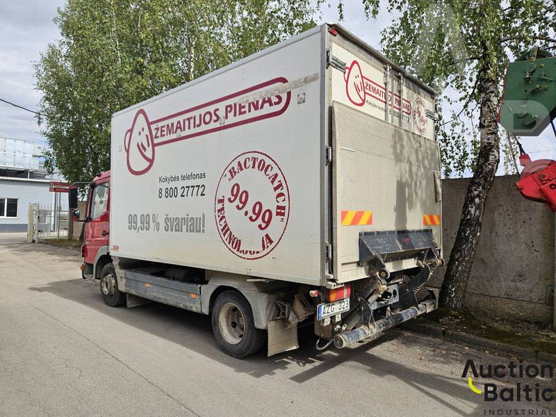 Mercedes-Benz 815 - Camión frigorífico: foto 3 Mercedes-Benz 815 - Camión frigorífico: foto 3