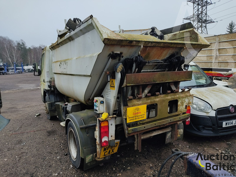 Mitsubishi Fuso - Camión de basura: foto 4 Mitsubishi Fuso - Camión de basura: foto 4