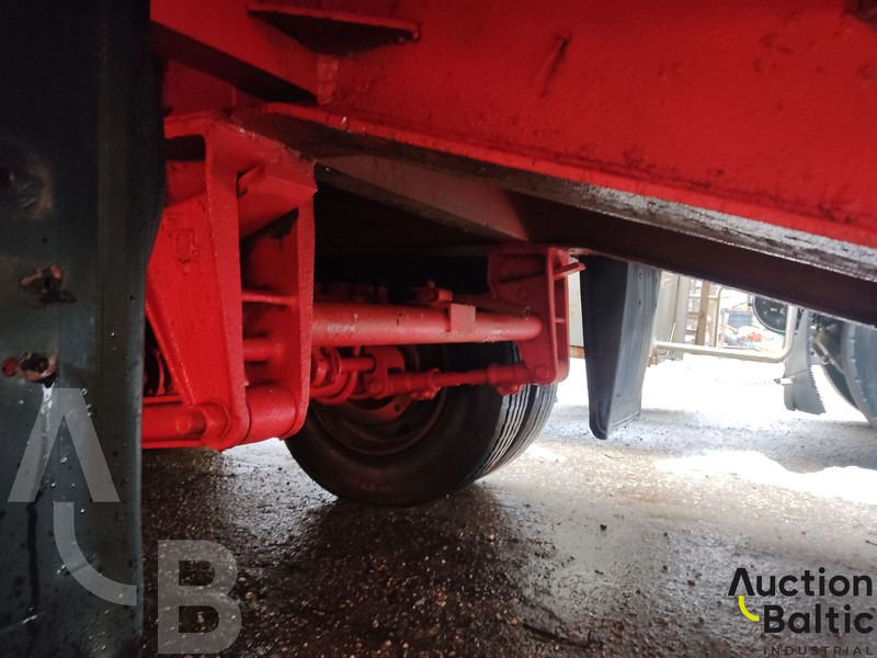 Semirremolque lona Overlander TRI36: foto 14