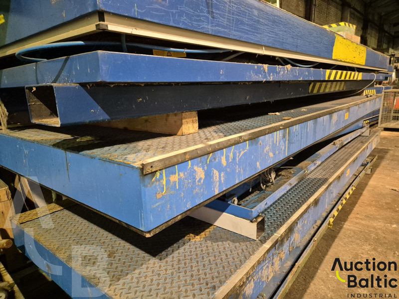 SCISSOR lift platforms - Plataforma de tijeras: foto 2 SCISSOR lift platforms - Plataforma de tijeras: foto 2