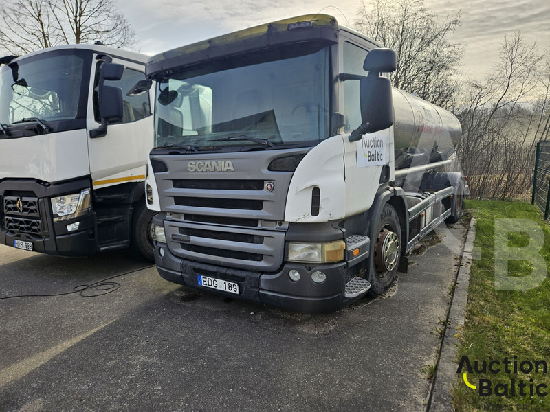 Scania P 230 - Camión cisterna: foto 1 Scania P 230 - Camión cisterna: foto 1