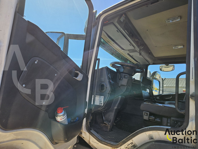 Camión con plataforma elevadora Scania P 310: foto 10