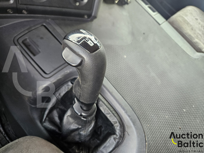 Camión portavehículos Scania P 420: foto 8