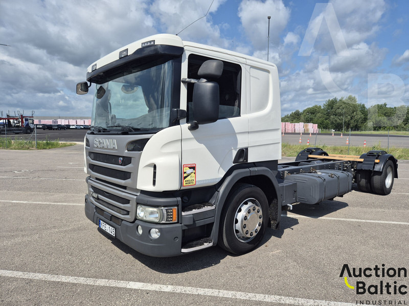 Scania P 450 - Camión chasis: foto 1 Scania P 450 - Camión chasis: foto 1