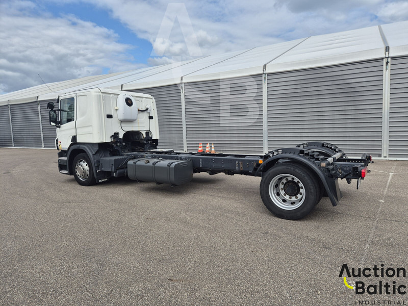 Scania P 450 - Camión chasis: foto 4 Scania P 450 - Camión chasis: foto 4