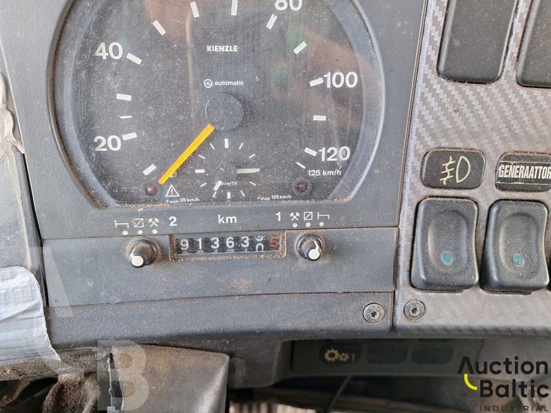 Scania P 93 ML - Camión frigorífico: foto 4 Scania P 93 ML - Camión frigorífico: foto 4