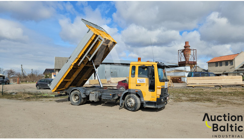 Volvo FL612 - Camión volquete: foto 1 Volvo FL612 - Camión volquete: foto 1
