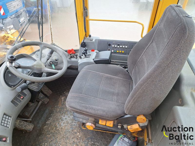 Volvo L 180 E - Cargadora de ruedas: foto 5 Volvo L 180 E - Cargadora de ruedas: foto 5